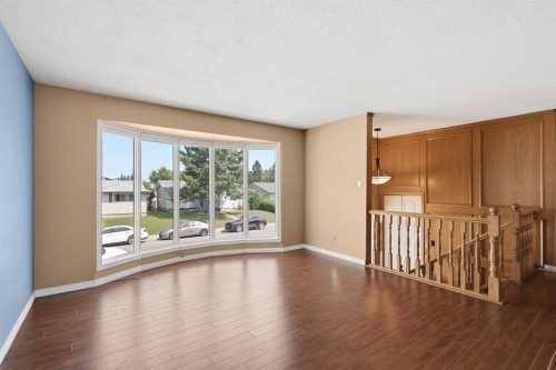 160 Marbrooke Circle Ne, Calgary, AB - Indoor