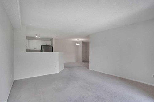 219-4000 Citadel Meadow Point Nw, Calgary, AB - Indoor Photo Showing Other Room