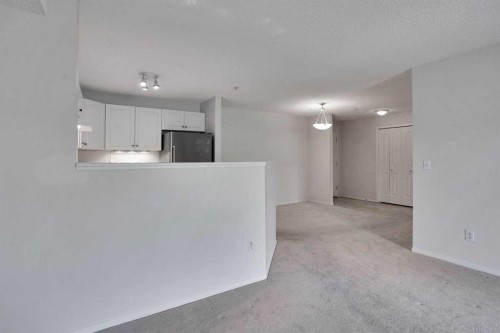 219-4000 Citadel Meadow Point Nw, Calgary, AB - Indoor