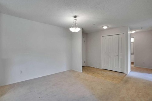 219-4000 Citadel Meadow Point Nw, Calgary, AB - Indoor Photo Showing Other Room