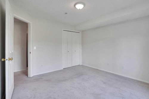 219-4000 Citadel Meadow Point Nw, Calgary, AB - Indoor Photo Showing Other Room