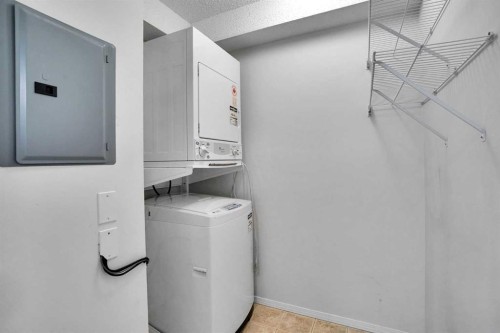 219-4000 Citadel Meadow Point Nw, Calgary, AB - Indoor Photo Showing Laundry Room