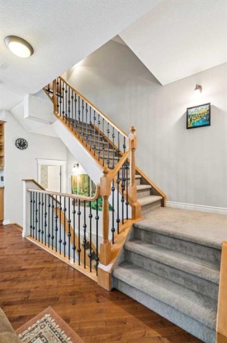 4008 Garrison Boulevard Sw, Calgary, AB - Indoor Photo Showing Other Room