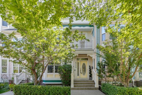 4008 Garrison Boulevard Sw, Calgary, AB - Outdoor With Balcony