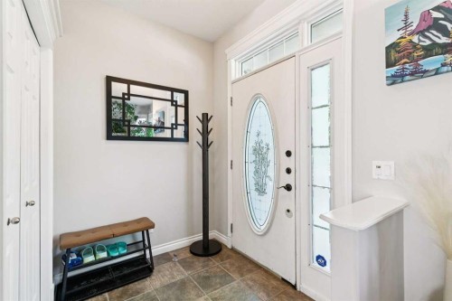 4008 Garrison Boulevard Sw, Calgary, AB - Indoor Photo Showing Other Room