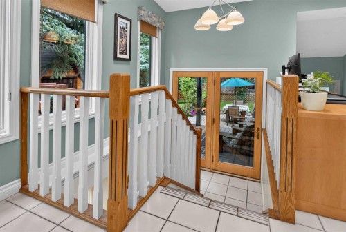 22 Varmoor Place Nw, Calgary, AB - Indoor Photo Showing Other Room