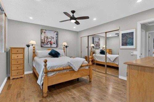 22 Varmoor Place Nw, Calgary, AB - Indoor Photo Showing Bedroom