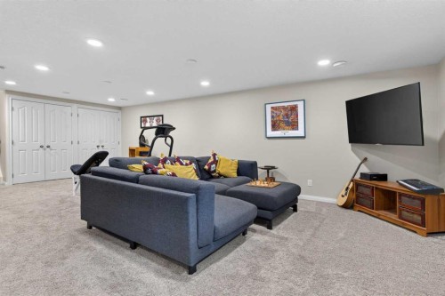 22 Varmoor Place Nw, Calgary, AB - Indoor