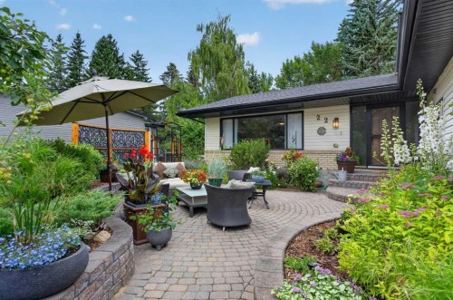 22 Varmoor Place Nw, Calgary, AB - Outdoor With Deck Patio Veranda
