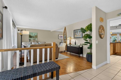 22 Varmoor Place Nw, Calgary, AB - Indoor Photo Showing Other Room