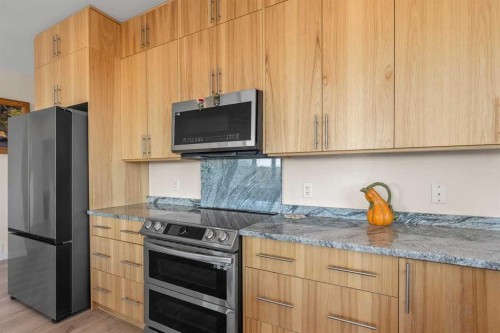 272017 Range Road 282, Rural Rocky View County, AB - Indoor Photo Showing Kitchen