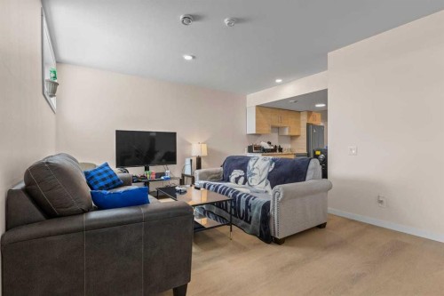 272017 Range Road 282, Rural Rocky View County, AB - Indoor Photo Showing Living Room