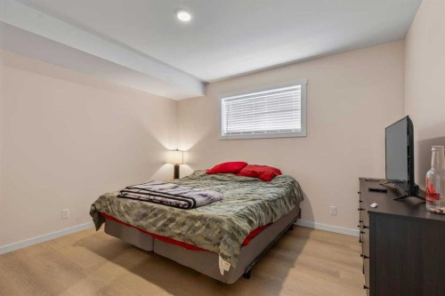 272017 Range Road 282, Rural Rocky View County, AB - Indoor Photo Showing Bedroom