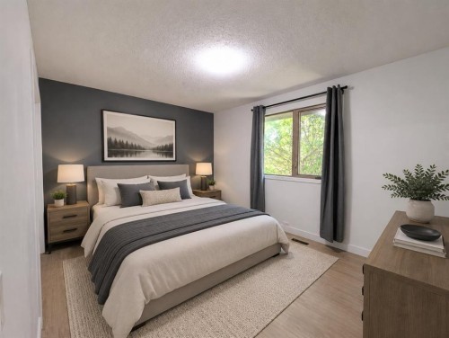 311 72 Avenue Ne, Calgary, AB - Indoor Photo Showing Bedroom