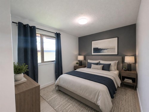 311 72 Avenue Ne, Calgary, AB - Indoor Photo Showing Bedroom