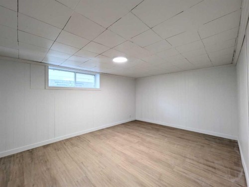311 72 Avenue Ne, Calgary, AB - Indoor