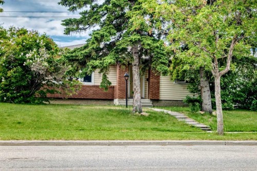 311 72 Avenue Ne, Calgary, AB - Outdoor