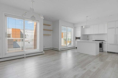 415-3130 Thirsk Street Nw, Calgary, AB - Indoor Photo Showing Kitchen
