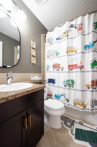 21 Chaparral Valley Court Se, Calgary, AB - Indoor Photo Showing Bathroom