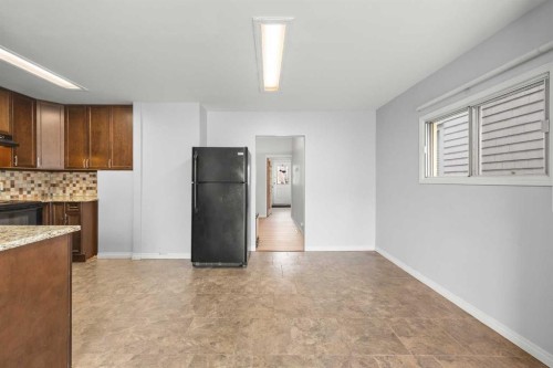 528 21 Avenue Sw, Calgary, AB - Indoor Photo Showing Kitchen