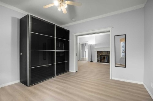 528 21 Avenue Sw, Calgary, AB - Indoor Photo Showing Other Room