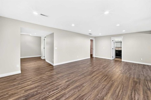 63 Royal Birch Point Nw, Calgary, AB - Indoor