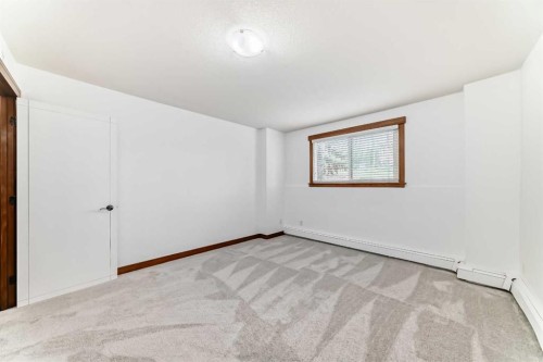 112-315 50 Avenue Sw, Calgary, AB - Indoor Photo Showing Other Room