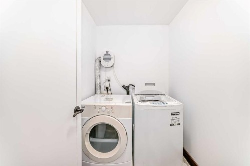 112-315 50 Avenue Sw, Calgary, AB - Indoor Photo Showing Laundry Room