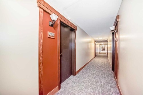 112-315 50 Avenue Sw, Calgary, AB - Indoor Photo Showing Other Room