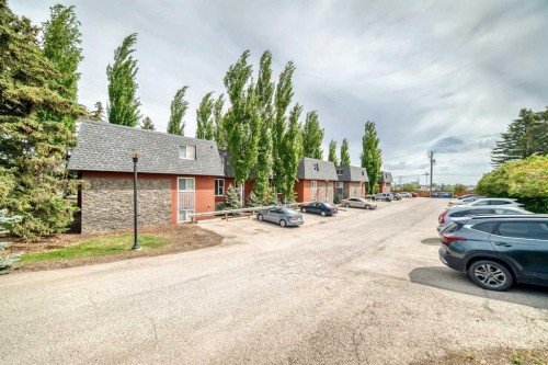 112-315 50 Avenue Sw, Calgary, AB - Outdoor