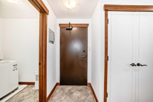 112-315 50 Avenue Sw, Calgary, AB - Indoor