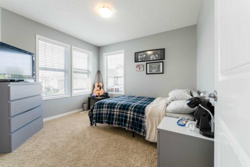 47 Panatella Bay Nw, Calgary, AB - Indoor Photo Showing Bedroom