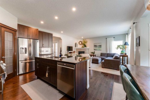 47 Panatella Bay Nw, Calgary, AB - Indoor Photo Showing Kitchen With Double Sink