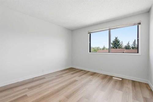 7003 Ranchero Road Nw, Calgary, AB - Indoor Photo Showing Other Room