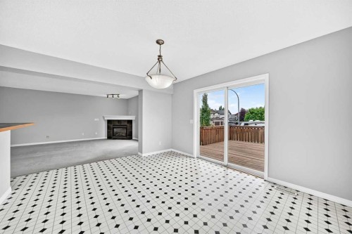 171 Oakmere Green, Chestermere, AB - Indoor Photo Showing Bedroom