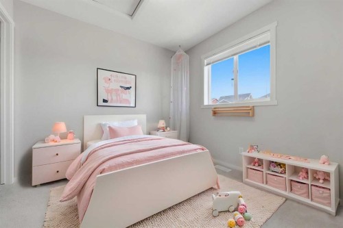 93 Sunvalley Road, Cochrane, AB - Indoor Photo Showing Bedroom