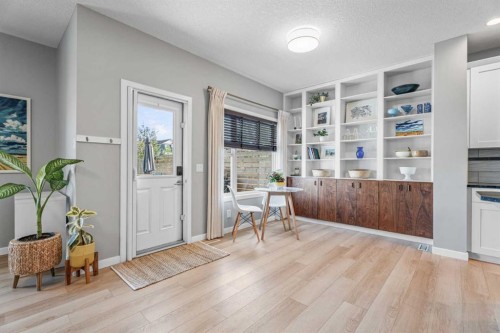 6 Storm Mountain Place, Okotoks, AB - Indoor