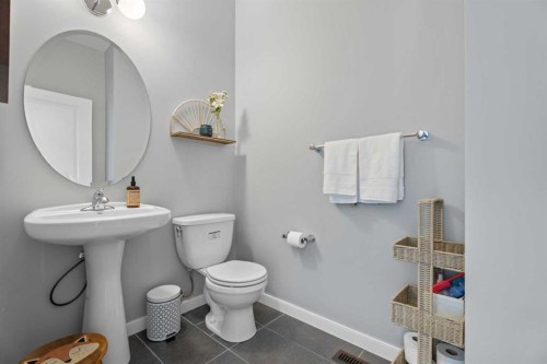 6 Storm Mountain Place, Okotoks, AB - Indoor Photo Showing Bathroom