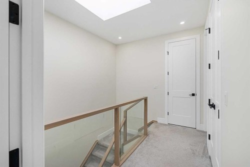 3-3355 Spruce Drive Sw, Calgary, AB - Indoor Photo Showing Other Room
