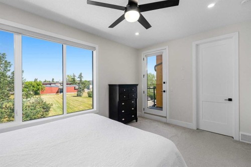 3-3355 Spruce Drive Sw, Calgary, AB - Indoor Photo Showing Bedroom