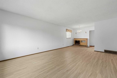 3803 14 Avenue Ne, Calgary, AB - Indoor