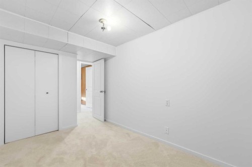 3803 14 Avenue Ne, Calgary, AB - Indoor Photo Showing Other Room