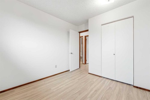 3803 14 Avenue Ne, Calgary, AB - Indoor Photo Showing Other Room