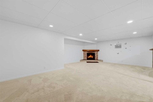 3803 14 Avenue Ne, Calgary, AB - Indoor