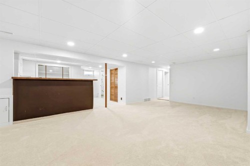 3803 14 Avenue Ne, Calgary, AB - Indoor