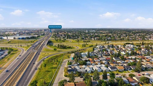 3803 14 Avenue Ne, Calgary, AB - Outdoor With View