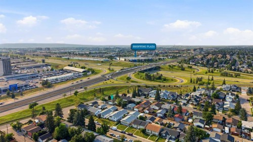 3803 14 Avenue Ne, Calgary, AB - Outdoor With View