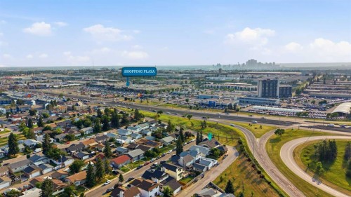 3803 14 Avenue Ne, Calgary, AB - Outdoor With View