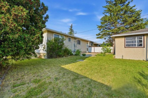 3803 14 Avenue Ne, Calgary, AB - Outdoor