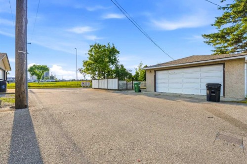 3803 14 Avenue Ne, Calgary, AB - Outdoor